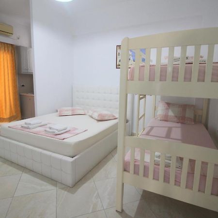 Andy Apartments Saranda Kültér fotó
