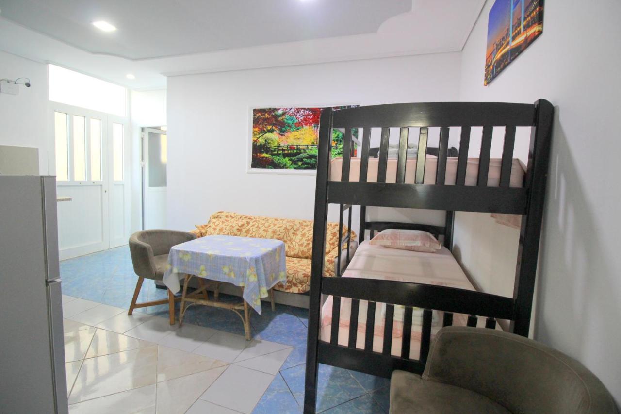 Andy Apartments Saranda Kültér fotó