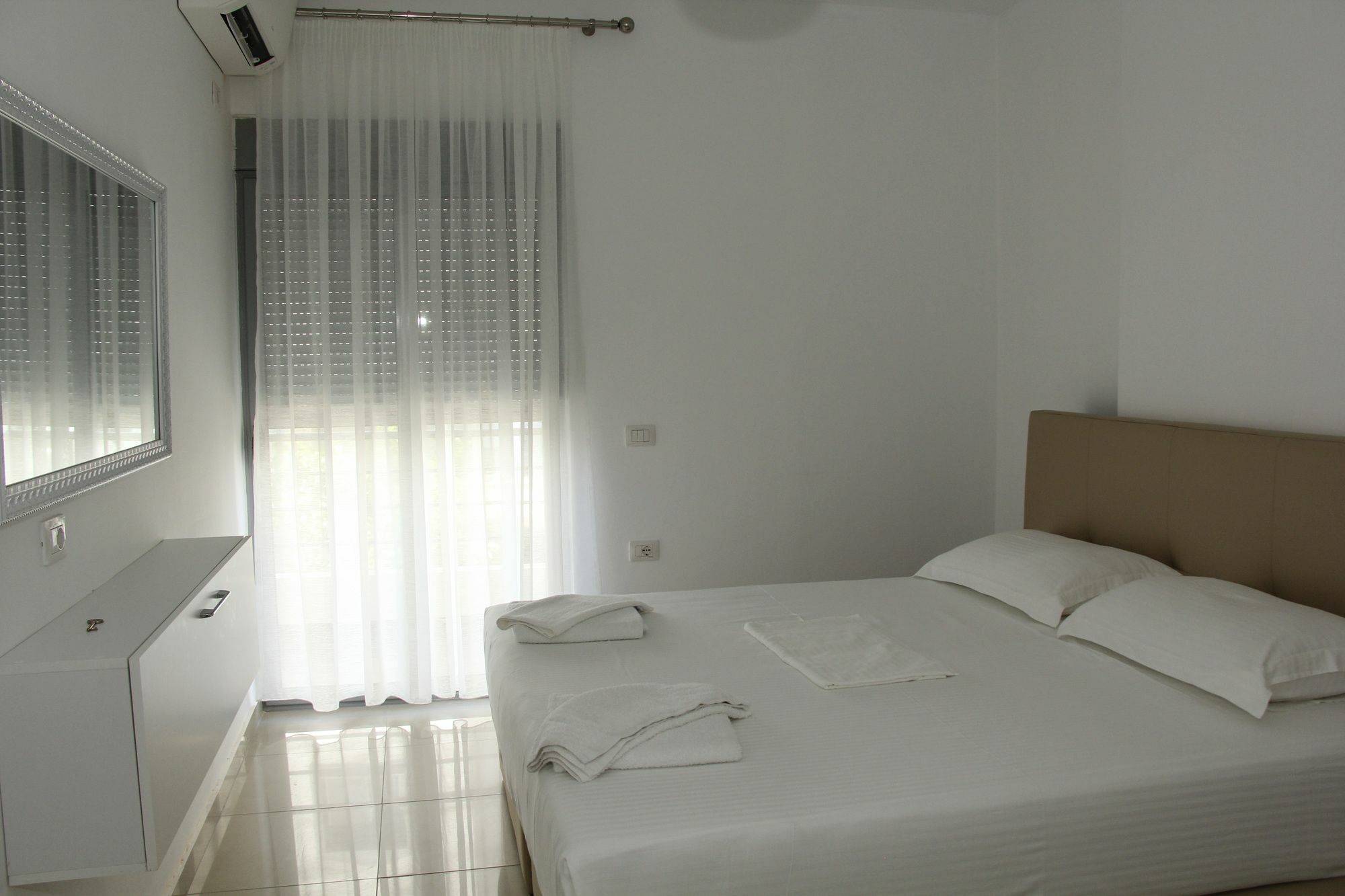 Andy Apartments Saranda Kültér fotó
